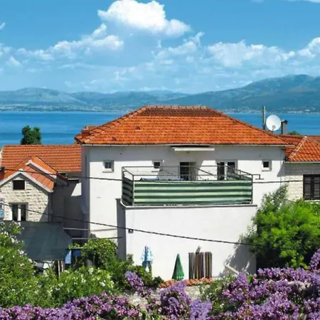 Studio Apartment * Supetar